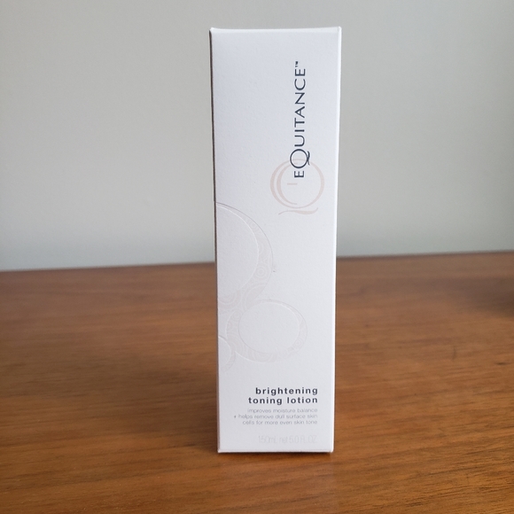 Equitance Brightening Toning Lotion - Picture 5 of 8